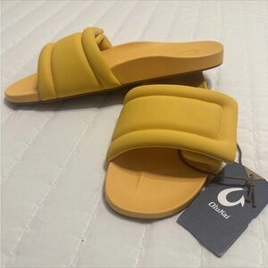 OluKai Sunbeam Slides Solar Glow Yellow Women’s Size 12 Sandals NEW
